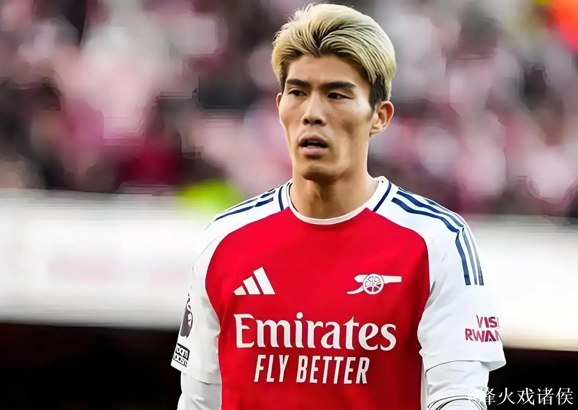 罗马诺确认:富安健洋自由转会阿贾克斯,签约至2026年6月 罗马诺确认:富安健洋自由转会阿贾克斯,签约至2026年6月